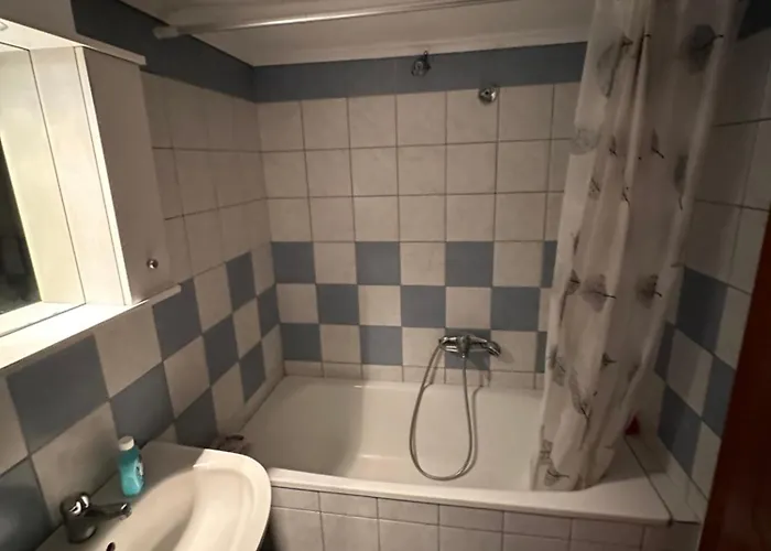 Athina * Néa Péramos